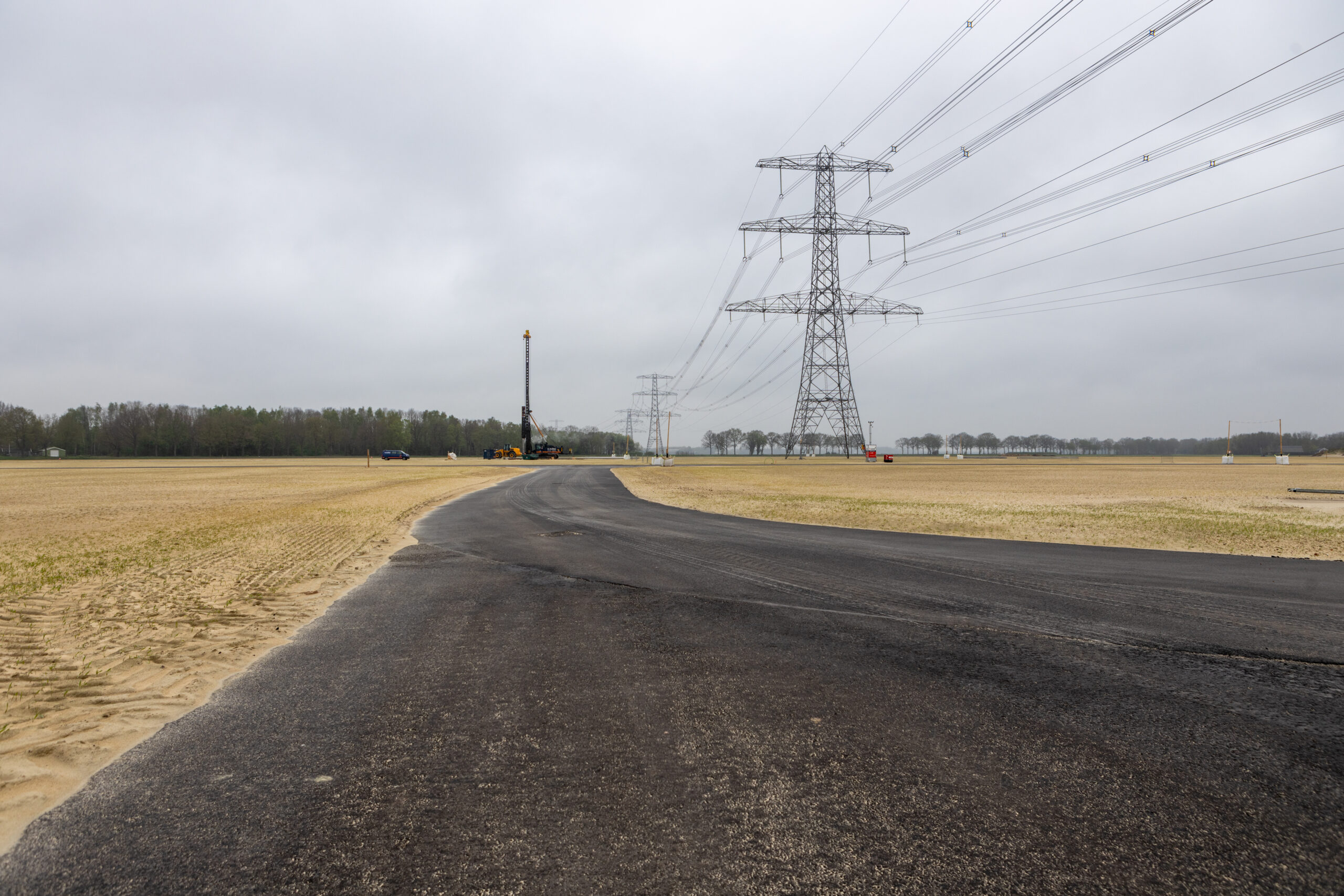 EMC-onderzoek tijdelijke 380 kV hoogspanningslijn TenneT