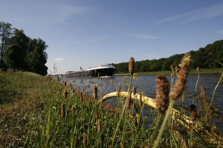 Onderzoek normering emissies binnenvaart